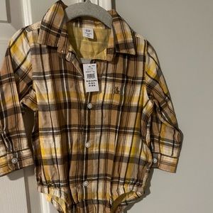 Toddler boys gap button down NWT